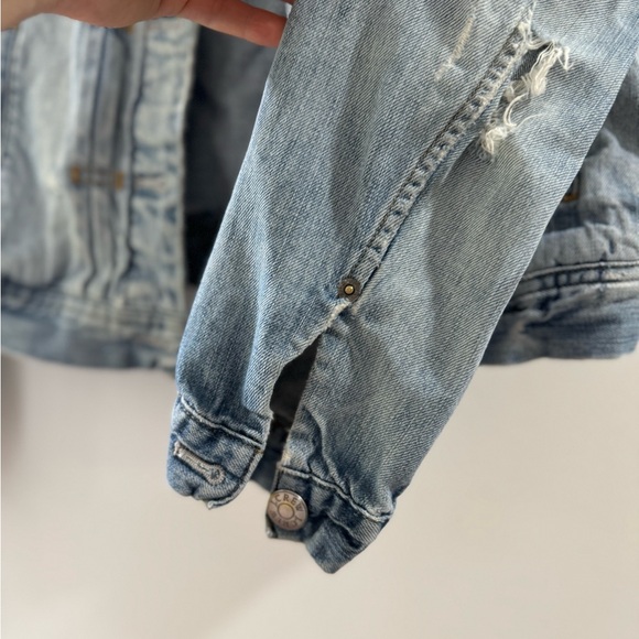 J Crew vintage distressed Jean jacket - Picture 7 of 13